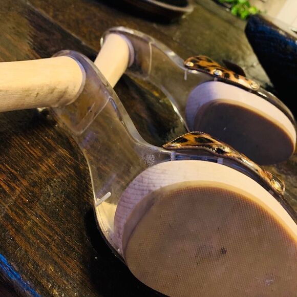 Leopard acrylic platform mule - Picture 5 of 8